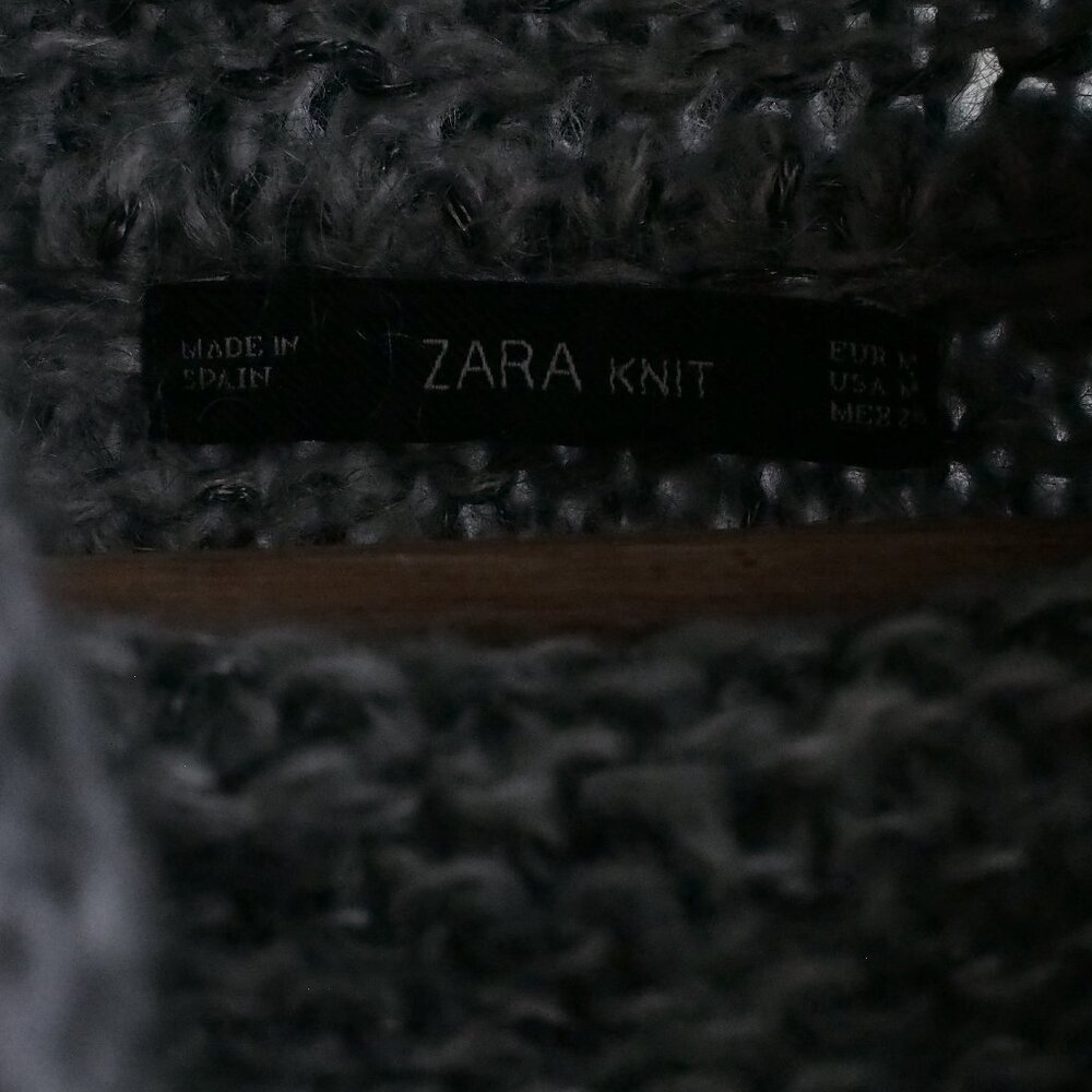 Zara | Beautiful Mohair Blend, Cable Knit, Turtleneck Sweater - Picture 2 of 6